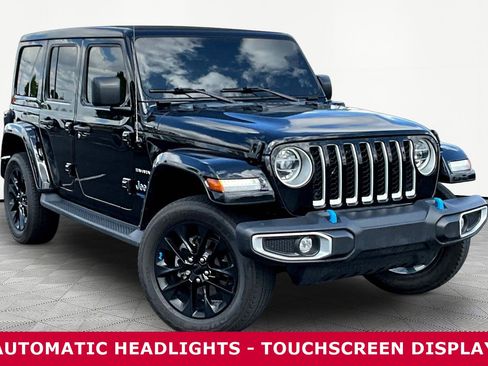 Used 2022 Jeep Wrangler Unlimited Sahara w/ Cold Weather Group AWD/4WD image 3