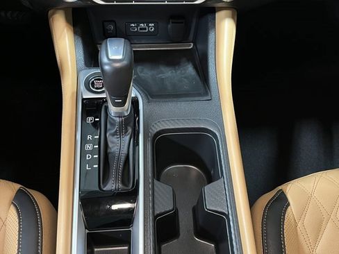 Used 2024 Nissan Sentra SV w/ SV Premium Package image 12