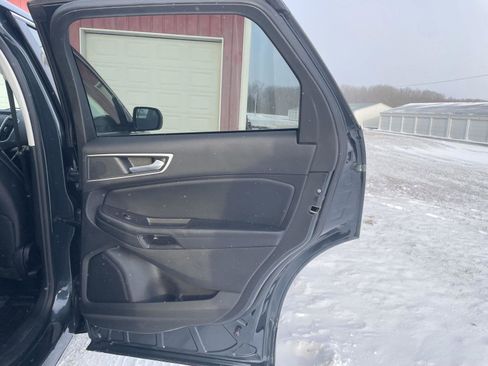 Used 2022 Ford Edge SEL w/ Convenience Package image 30