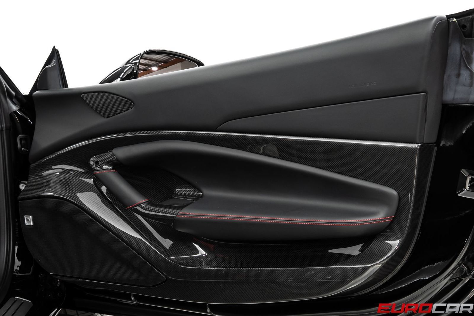 Used 2021 Ferrari F8 Tributo RWD image 28