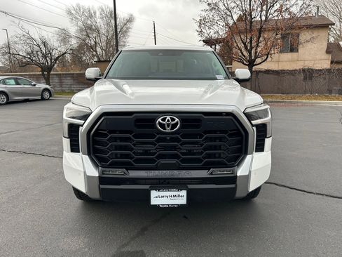 Used 2022 Toyota Tundra Limited image 8