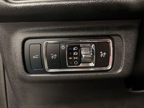 Used 2023 Lincoln Corsair Reserve w/ Equipment Group 201A image 24