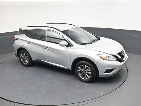 Used 2017 Nissan Murano SV image 19