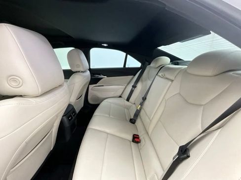 Used 2021 Cadillac CT4 Luxury w/ Sun And Sound Package RWD image 9