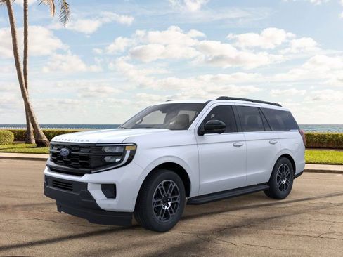 New 2025 Ford Expedition Active image 1