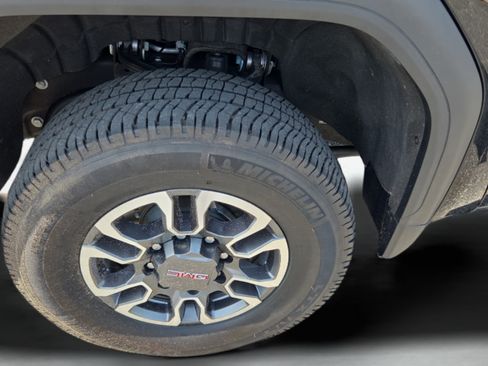 Certified 2026 GMC Sierra 3500 SLT w/ SLT Convenience Package AWD/4WD image 30
