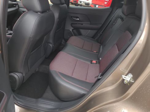 Certified 2025 Nissan Kicks SR FWD image 9