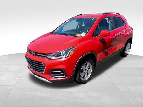 Certified 2018 Chevrolet Trax LT w/ Driver Confidence Package FWD image 8