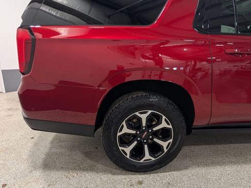 Used 2025 GMC Yukon XL AT4 w/ AT4 Premium Package image 10