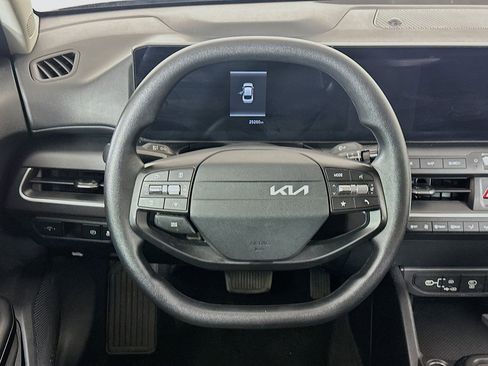 Used 2025 Kia K4 FWD image 18