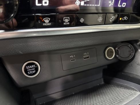 Used 2023 Nissan Rogue SV FWD image 30