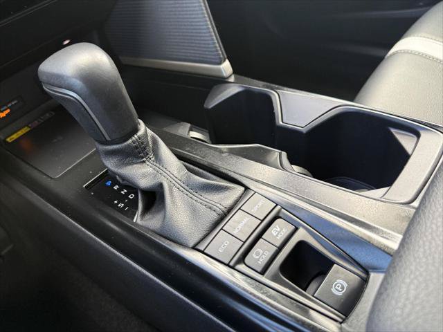 Certified 2025 Toyota Camry SE FWD image 25