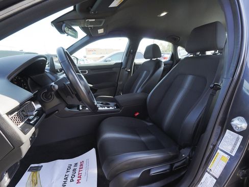 Used 2023 Honda Civic Sport image 32