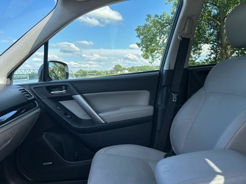 Used 2018 Subaru Forester 2.5i Limited AWD/4WD image 12