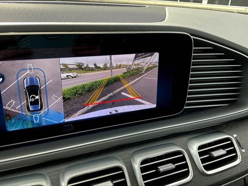 Certified 2025 Mercedes-Benz GLE 450e 4MATIC w/ Driver Assistance Package image 21