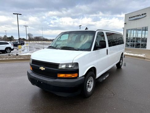 Used 2019 Chevrolet Express 3500 LS image 7