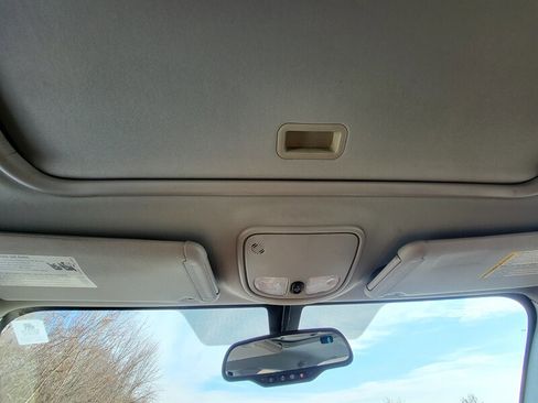 Used 2009 Pontiac G6 GXP w/ Sun And Sound Plus Package image 21