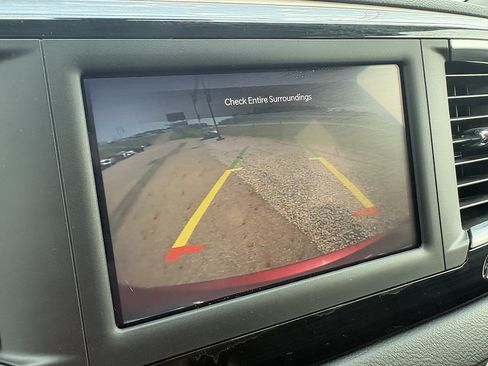 Used 2023 Chrysler Voyager LX FWD image 37