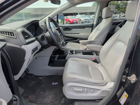 Used 2018 Honda Odyssey Touring image 6