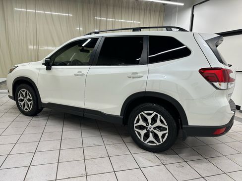 Used 2023 Subaru Forester Premium AWD/4WD image 6