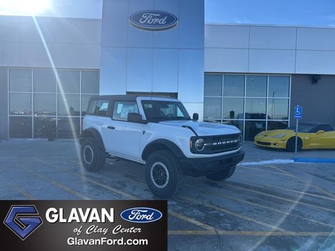 New 2025 Ford Bronco 2-Door w/ Sasquatch Package AWD/4WD image 1