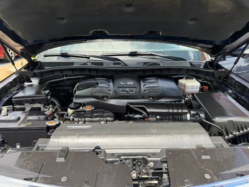Used 2016 INFINITI QX80 4WD w/ Driver's Assistance Package image 32