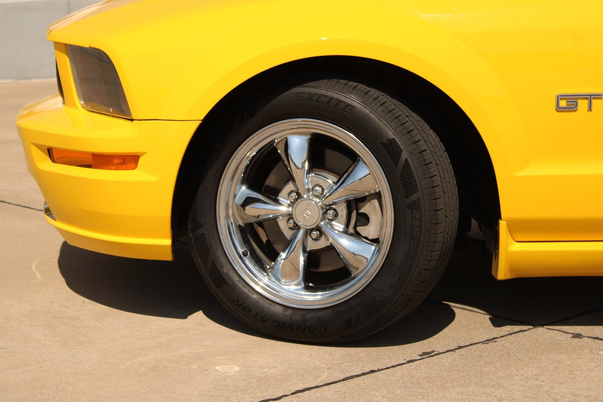 Used 2005 Ford Mustang GT RWD image 34