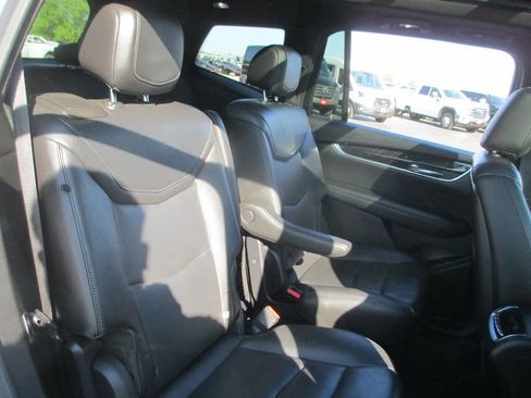 Used 2020 Cadillac XT6 Premium Luxury image 23