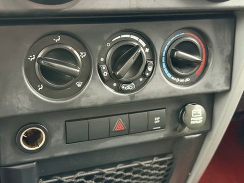 Used 2009 Jeep Wrangler X image 9