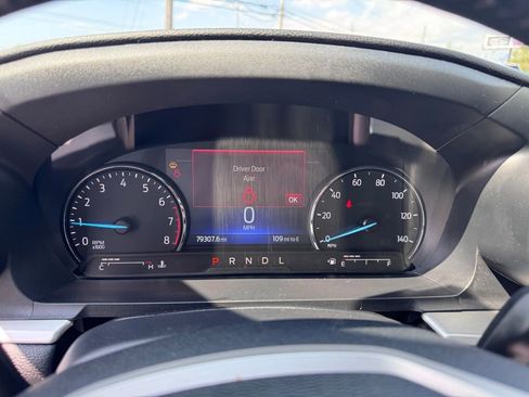 Used 2022 Ford Explorer XLT AWD/4WD image 17