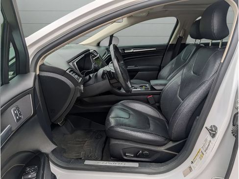 Used 2018 Ford Fusion Titanium AWD/4WD image 15
