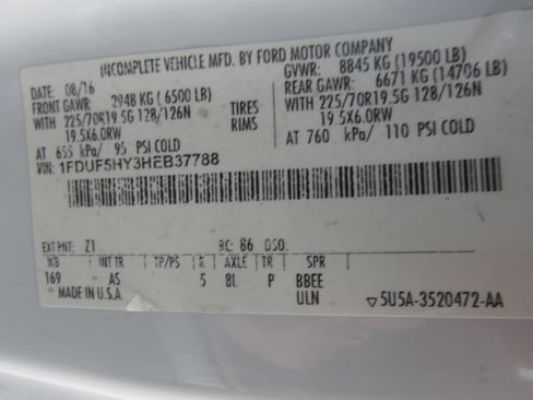 Used 2017 Ford F550 4x4 Regular Cab Super Duty image 32