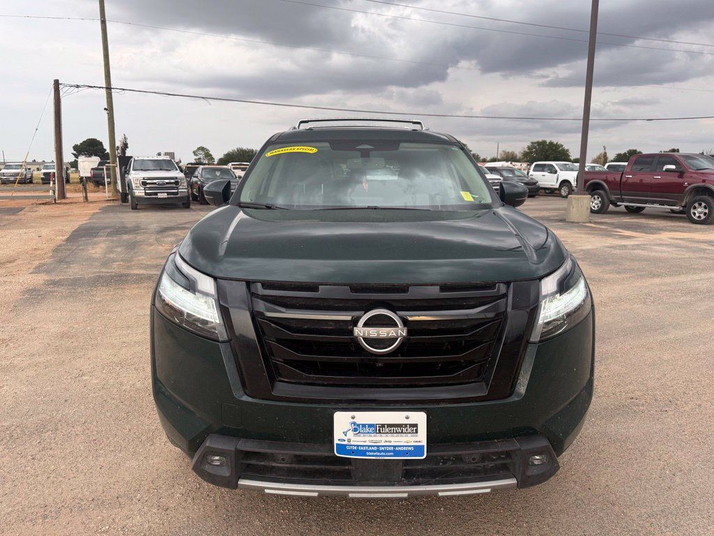 Used 2022 Nissan Pathfinder SL w/ SL Premium Package FWD image 2