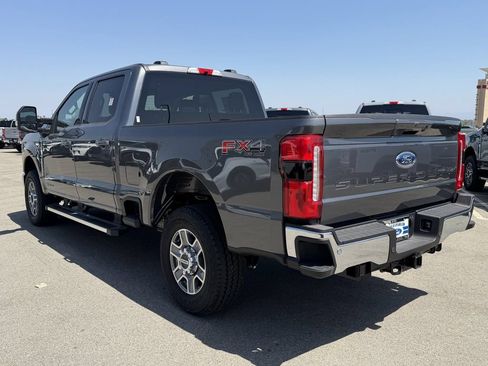 New 2026 Ford F250 Lariat w/ FX4 Off-Road Package AWD/4WD image 5