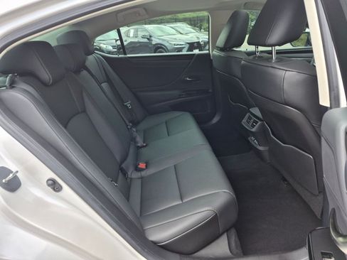 Used 2025 Lexus ES 350 w/ Premium Package FWD image 17