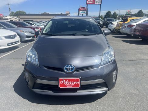 Used 2015 Toyota Prius Prime Plug-In Hybrid FWD image 2
