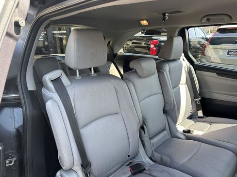 Used 2019 Honda Odyssey EX image 18