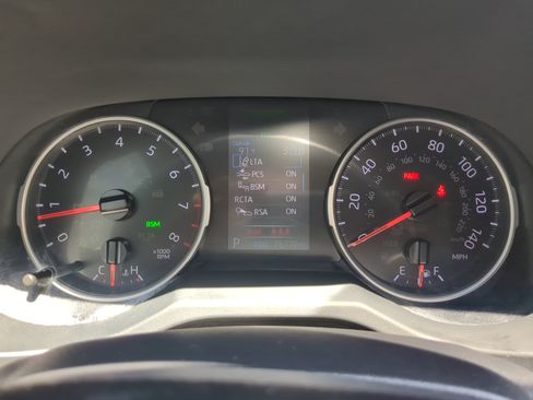 Used 2020 Toyota RAV4 XLE Premium FWD image 24
