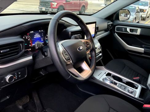 Used 2021 Ford Explorer XLT w/ Class III Trailer Tow Package image 18