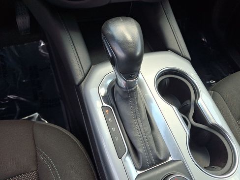 Used 2020 Chevrolet Blazer LT FWD image 12