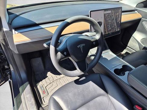 Used 2021 Tesla Model 3 Standard Range Plus RWD image 10