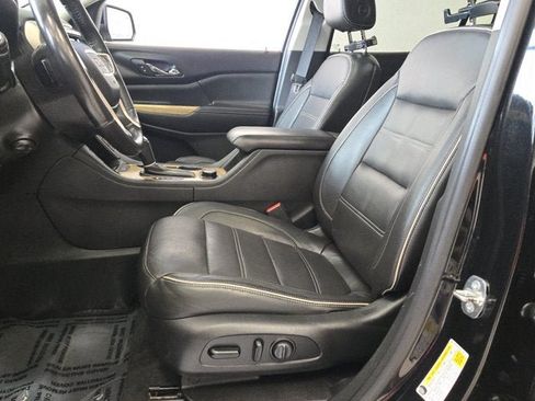 Used 2017 GMC Acadia Denali w/ Technology Package FWD image 23