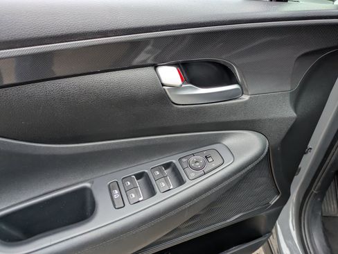 Used 2021 Hyundai Santa Fe SEL w/ Cargo Package image 16