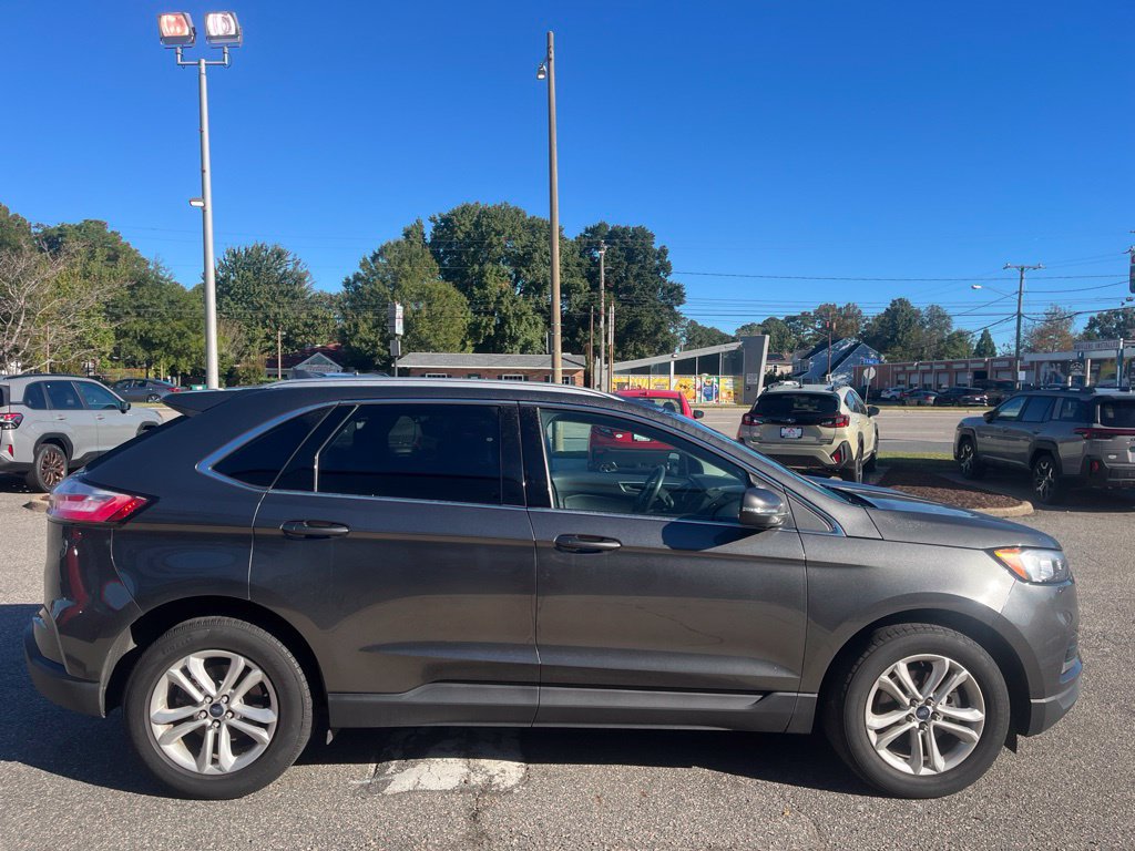 Used 2019 Ford Edge SEL w/ Equipment Group 201A FWD image 3