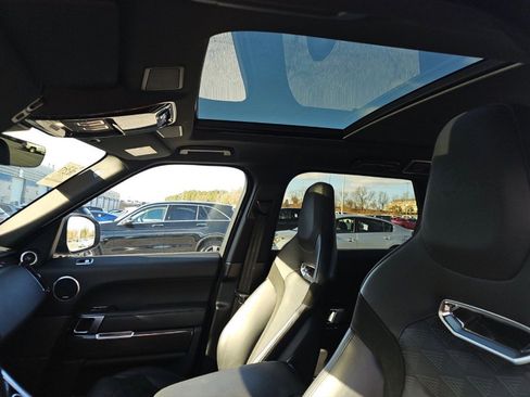 Used 2019 Land Rover Range Rover Sport SVR image 11