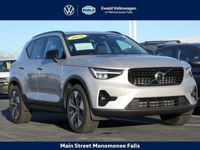 Used 2024 Volvo XC40 B5 Plus