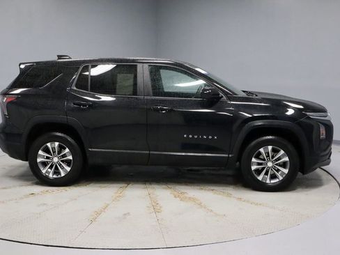 Used 2025 Chevrolet Equinox LT AWD/4WD image 5