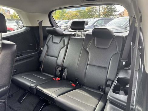 Used 2023 Kia Telluride EX w/ EX Captain's Chair Package image 12