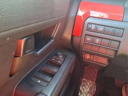Certified 2025 Toyota Tacoma SR w/ SR Upgrade Package AWD/4WD image 23