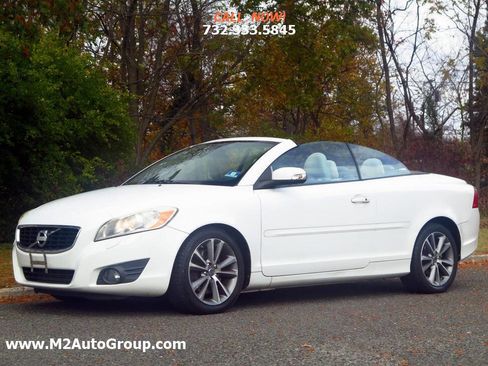 Used 2012 Volvo C70 T5 image 2